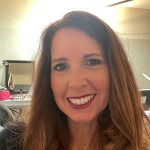 Meet your Posher, Carrie